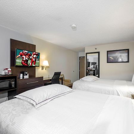 Red Roof Inn Plus+ & Suites Malone Bagian luar foto