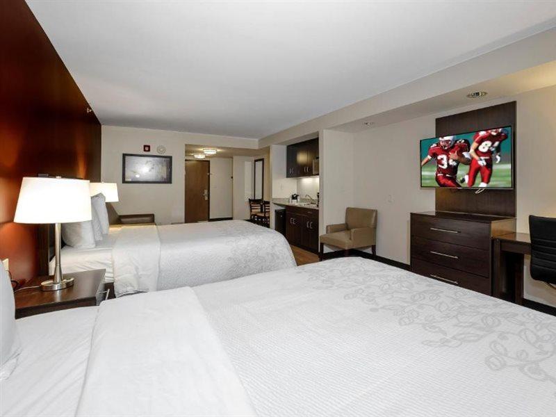 Red Roof Inn Plus+ & Suites Malone Bagian luar foto