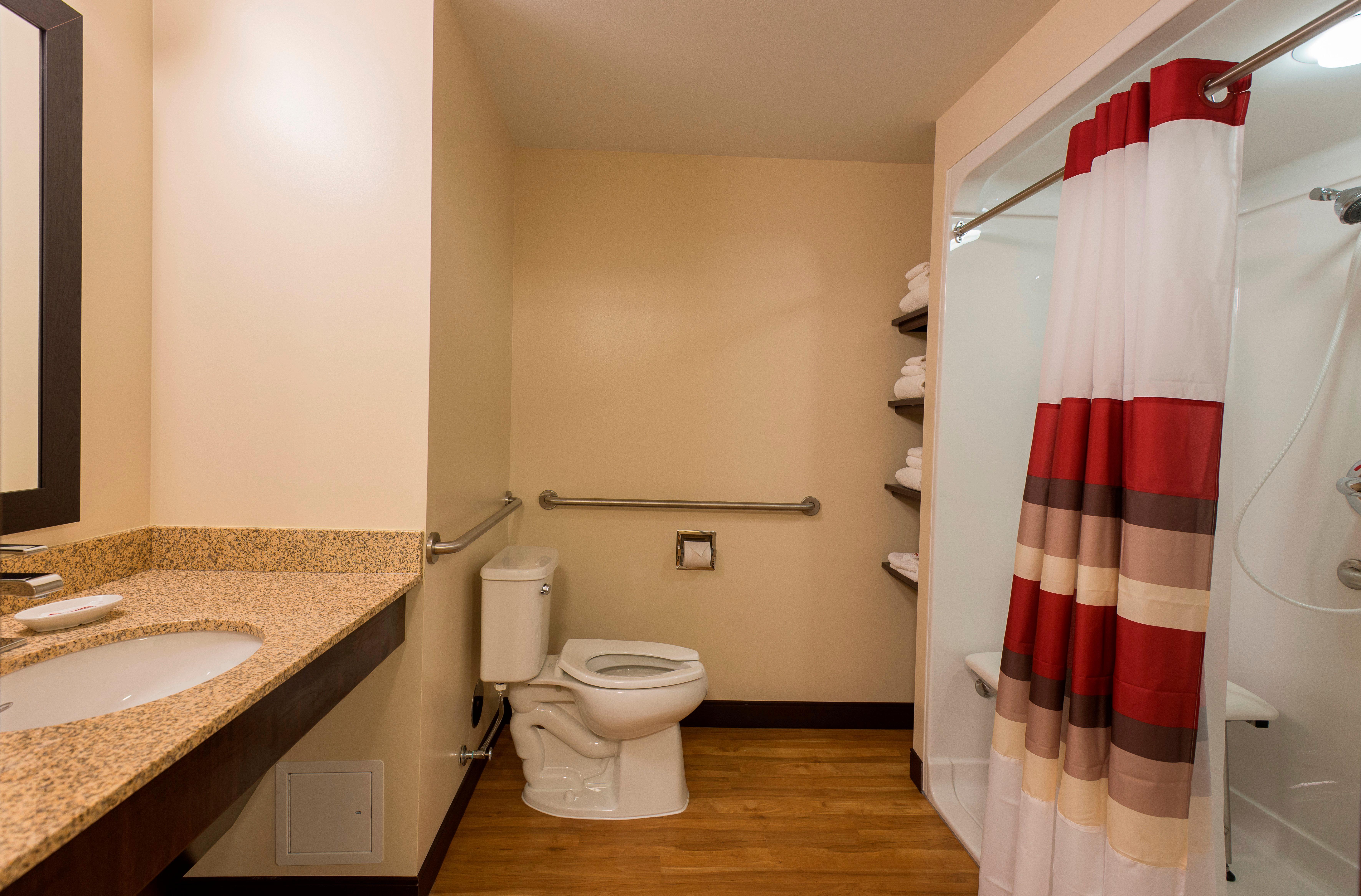 Red Roof Inn Plus+ & Suites Malone Bagian luar foto