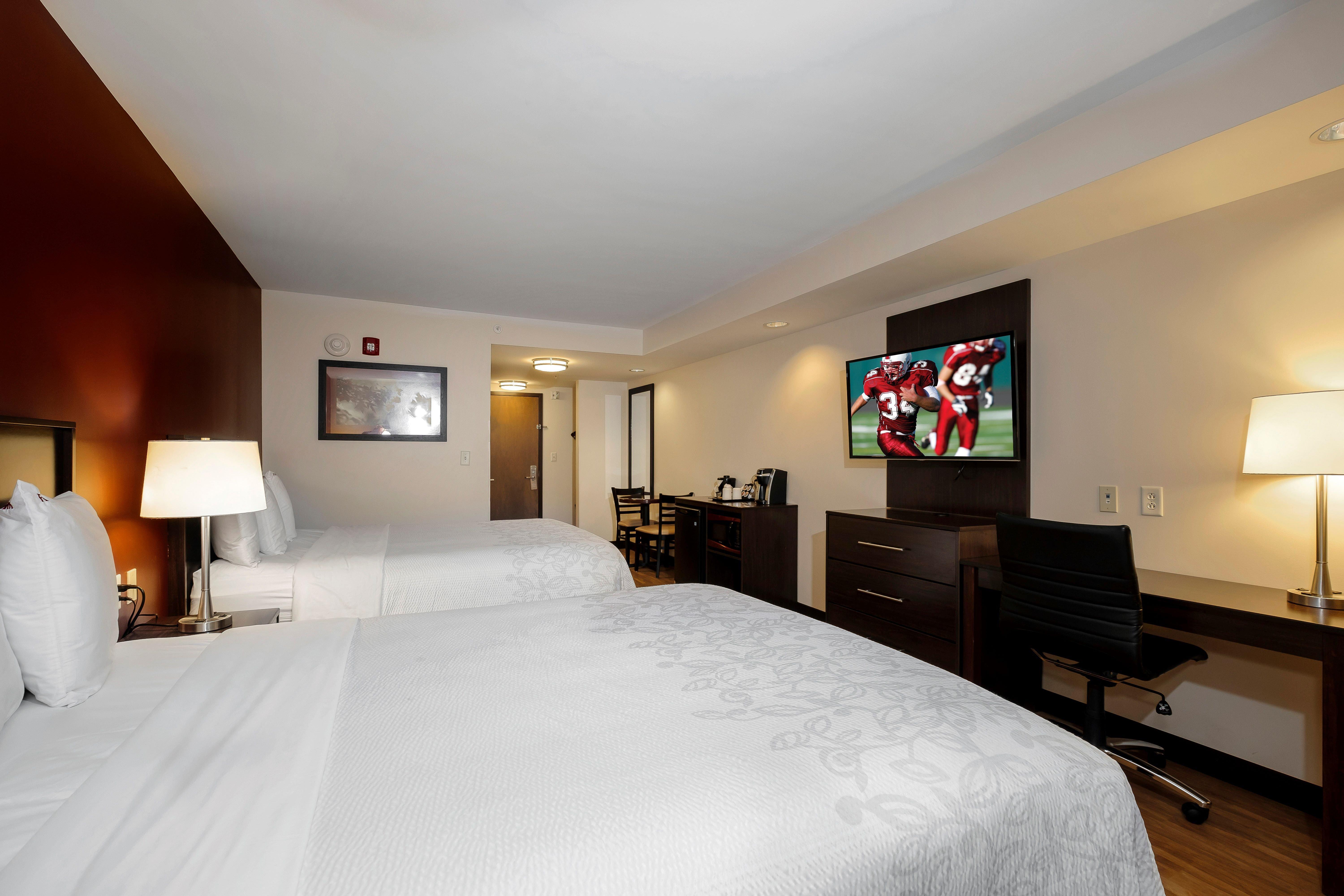 Red Roof Inn Plus+ & Suites Malone Bagian luar foto