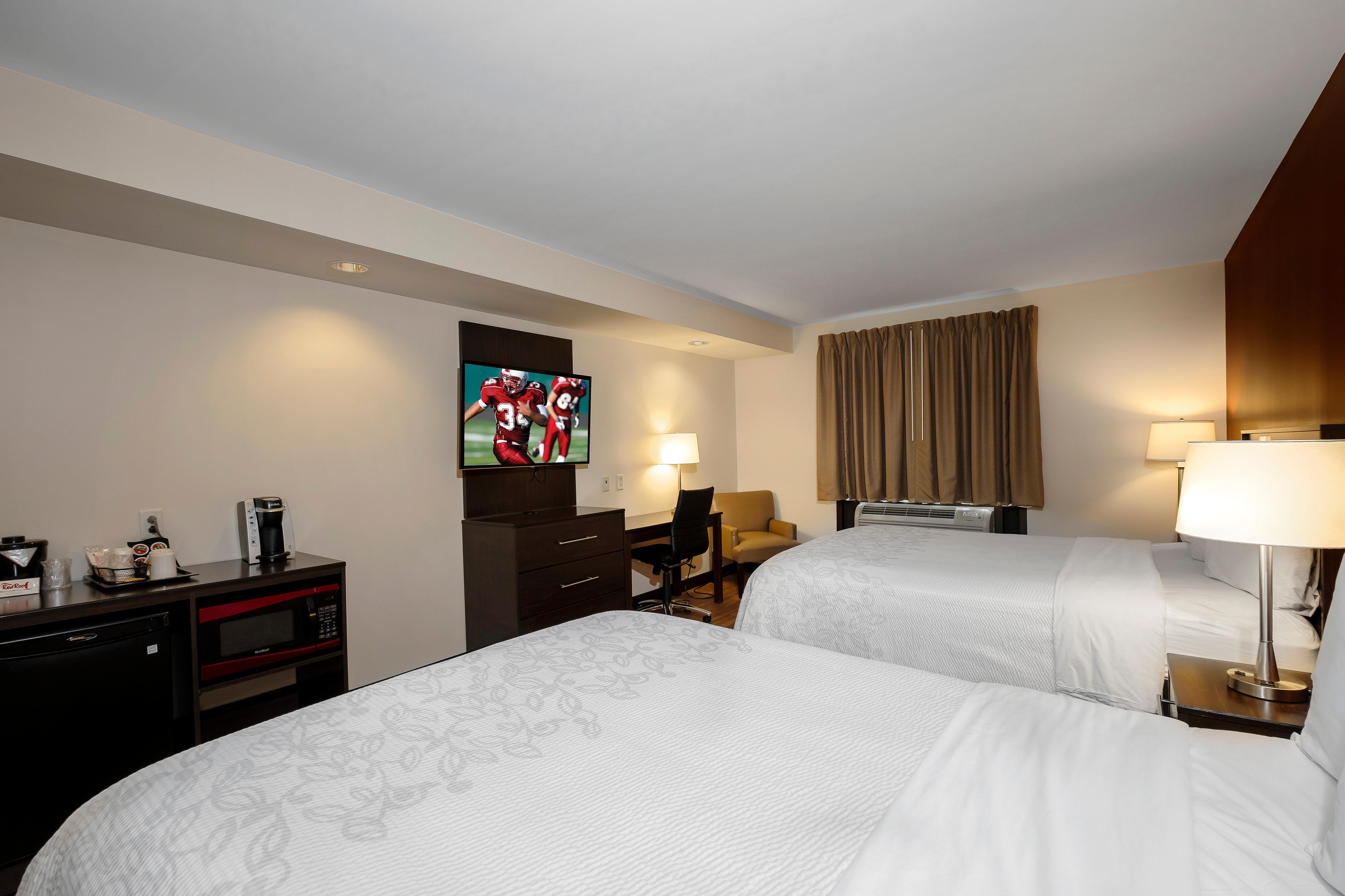 Red Roof Inn Plus+ & Suites Malone Bagian luar foto