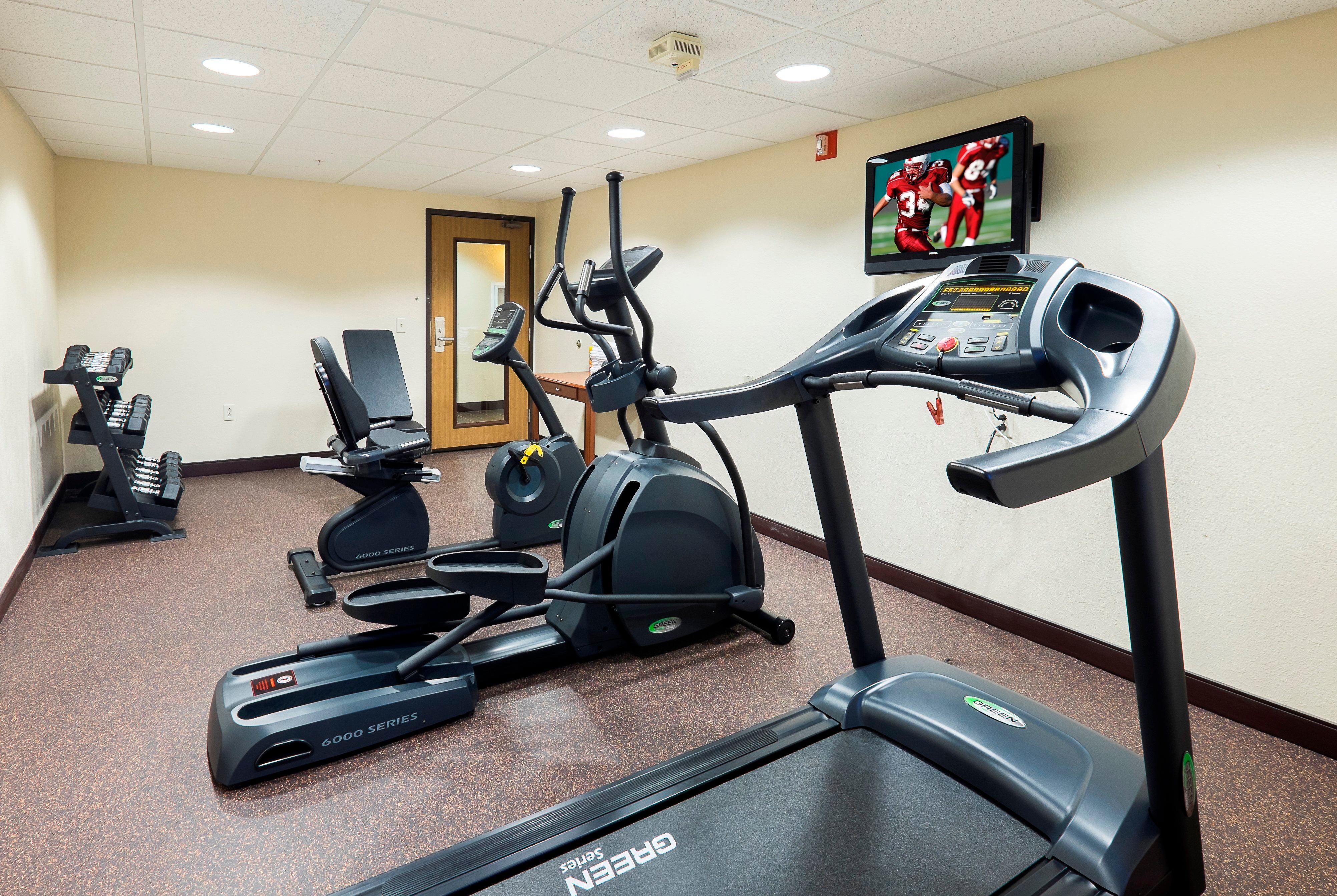 Red Roof Inn Plus+ & Suites Malone Bagian luar foto
